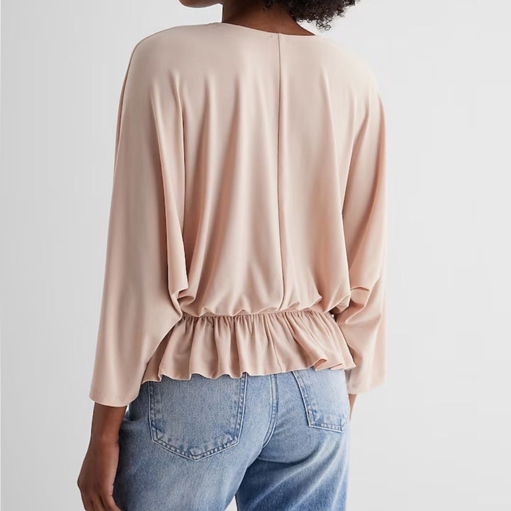 Express Ruched Peplum Top - Picture 4 of 8